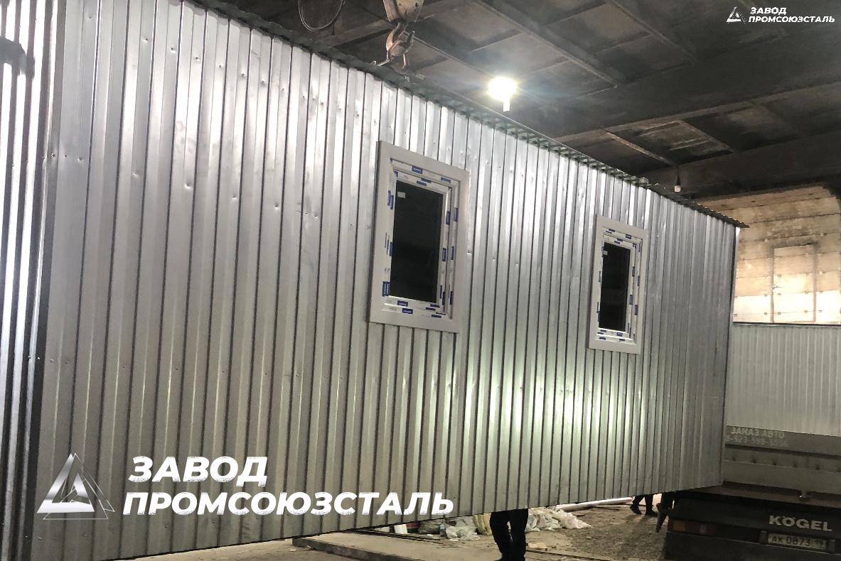 bytovka-sklad-24h24h6-m.-dlya-hraneniya-instrumenta.-uteplenie-50-mm.-srok-izgotovleniya-6-dnej.-otpravlyaem-v-g.-habarovsk. Бытовка для склада 2,4×2,4×10 м